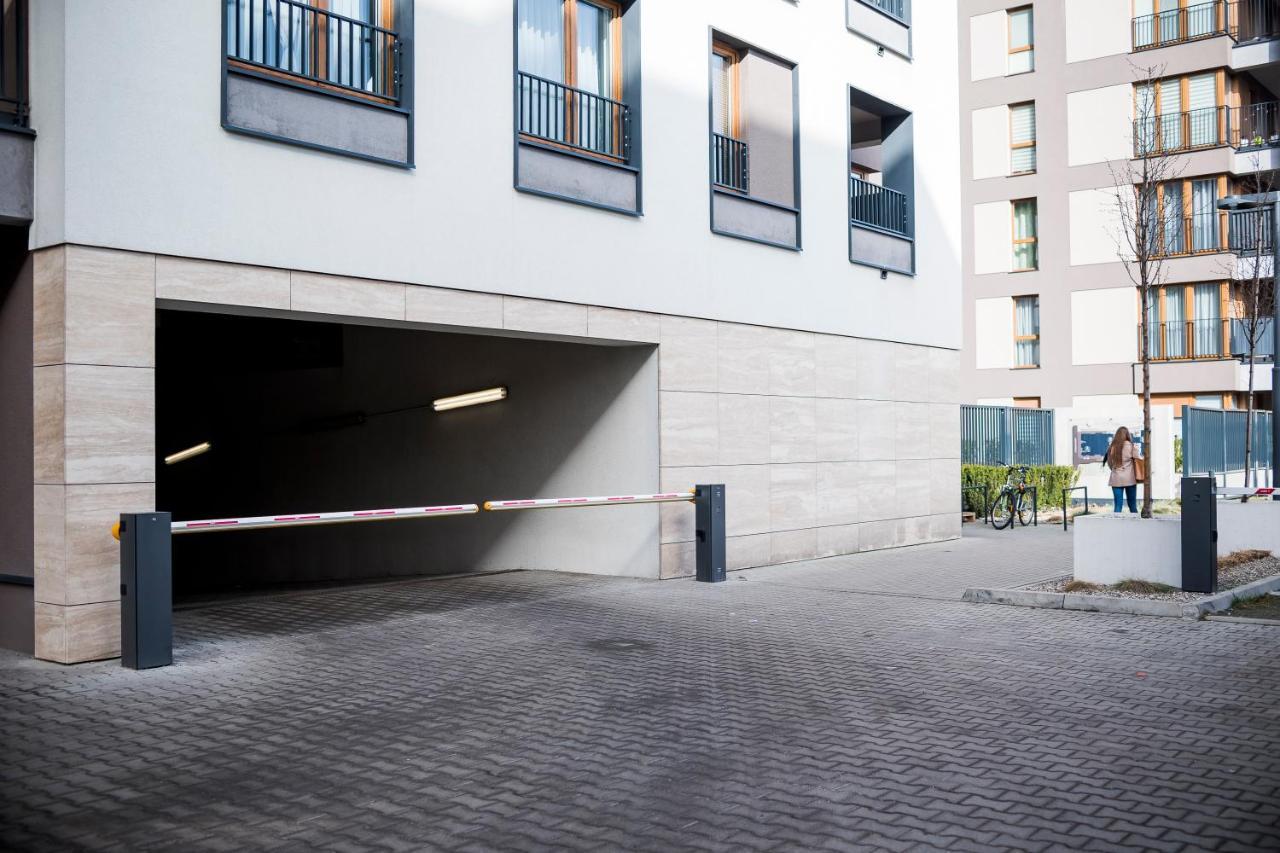 Apartament Z Ogrodkiem I Garazem Poznan Exterior photo
