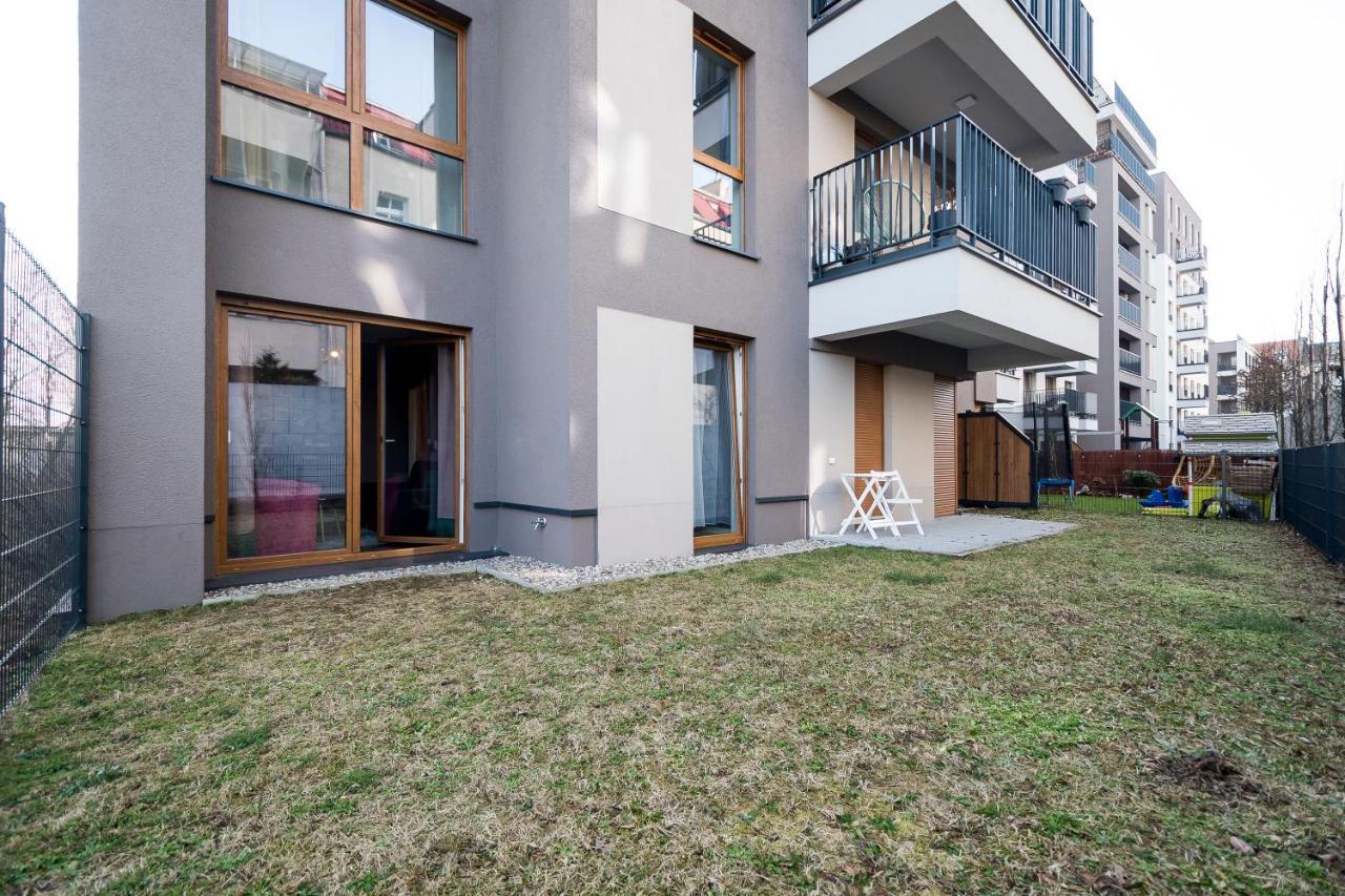 Apartament Z Ogrodkiem I Garazem Poznan Exterior photo